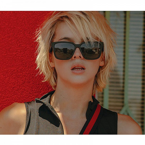 HAWKERS Carbon Black - Dark Motion / Polarized HAWKERS Carbon Black - Dark Motion / Polarized