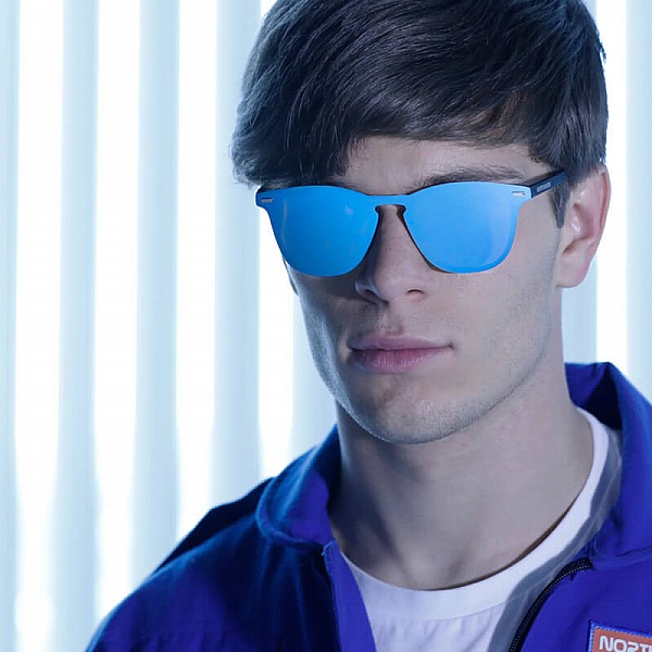 NORTHWEEK Phantom Wall Deck / Polarized NORTHWEEK Phantom Wall Deck / Polarized