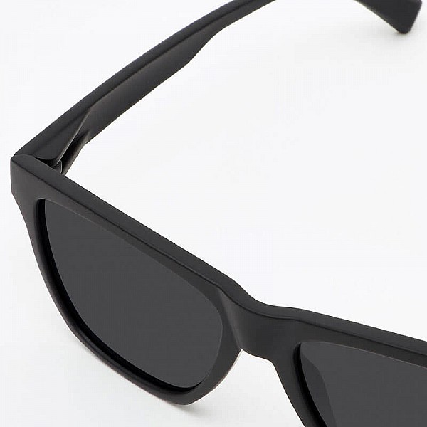 HAWKERS Carbon Black - Dark One LS / Polarized