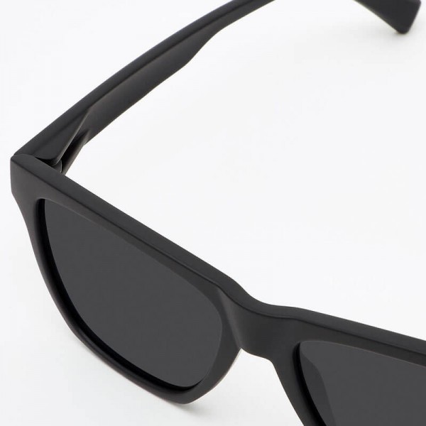 HAWKERS Carbon Black - Dark One LS / Polarized image
