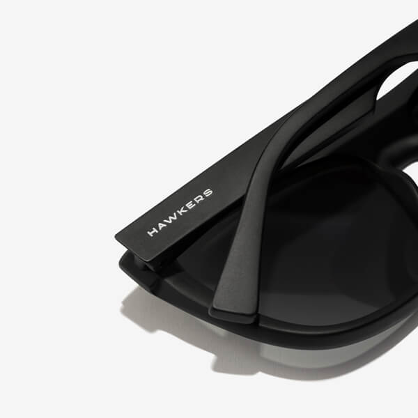 HAWKERS Black Chrome Runway Polarized