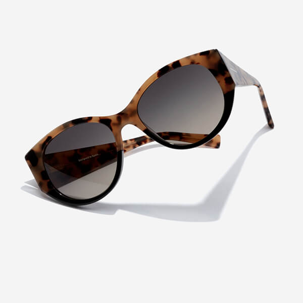 HAWKERS Miranda Leo Black HAWKERS Miranda Leo Black