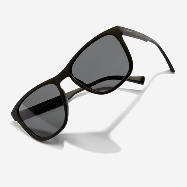 HAWKERS Zhanna Black Dark Polarized