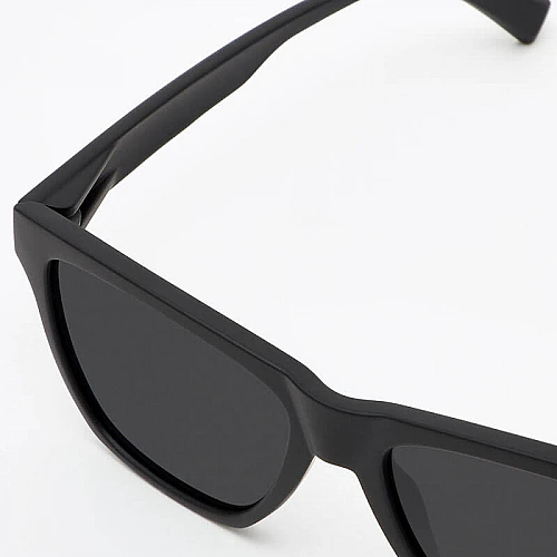 HAWKERS Carbon Black - Dark One LS / Polarized