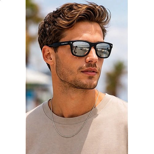 Hawkers: Το απόλυτο στυλ στα γυαλιά ηλίου που έχει κατακτήσει τον κόσμο