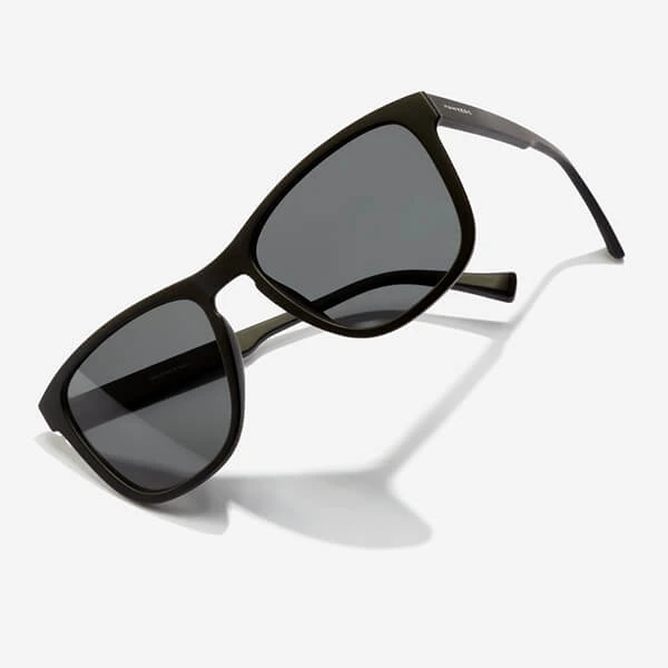HAWKERS Zhanna Black Dark Polarized