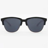 HAWKERS Diamond Black - Dark Classic TR18